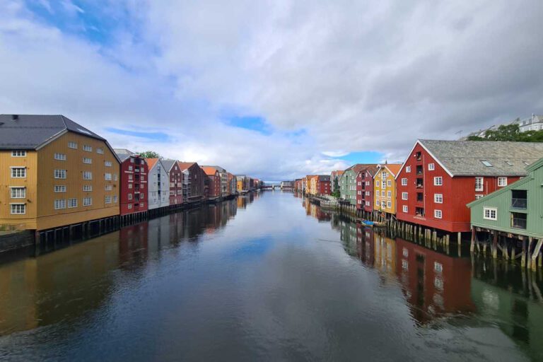 Häuserkulisse in Trondheim