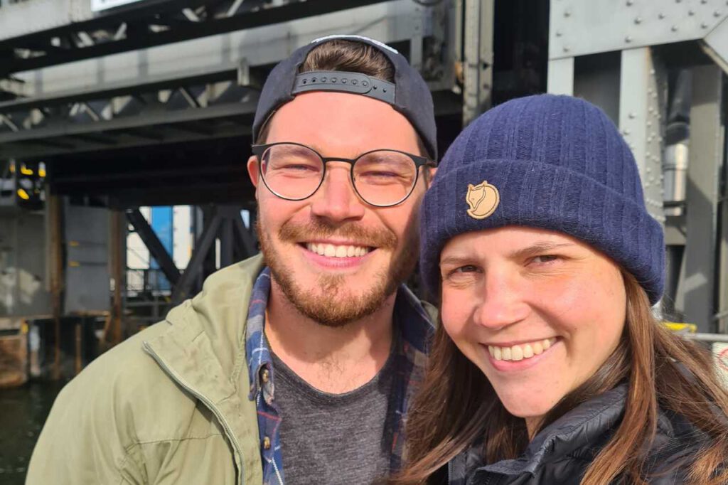 Mirko und Nina vorm Schiffshebewerk Niederfinow