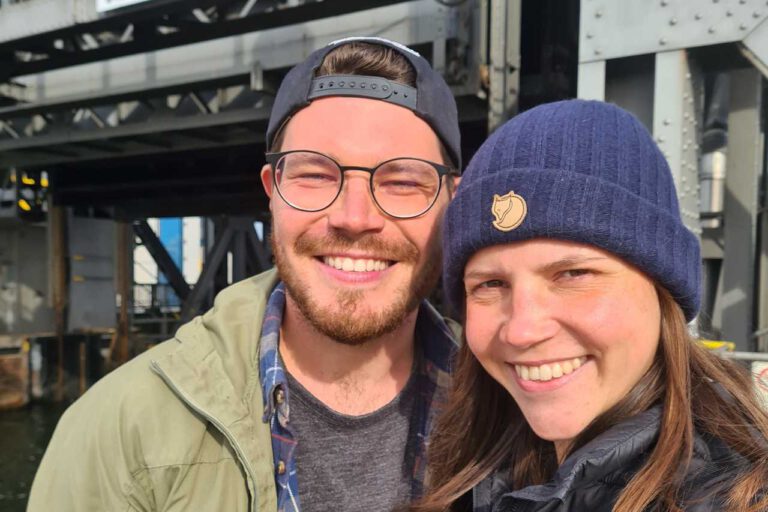 Mirko und Nina vorm Schiffshebewerk Niederfinow