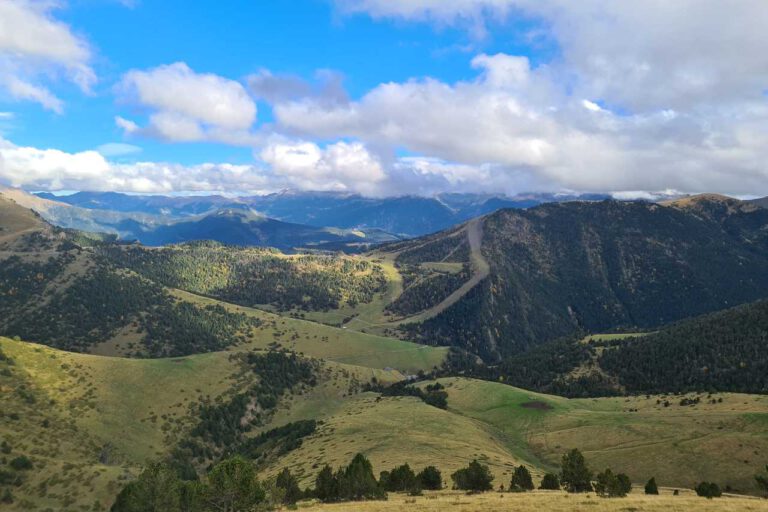 Atemberaubende Bergkette in Andorra